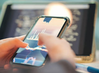 Investor kontroluje transparentní postup výběru a převodu finančních prostředků