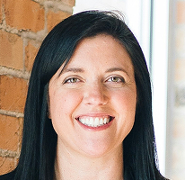 Sophie Hartwell, vedoucí zákaznické podpory v servisním týmu, portrét